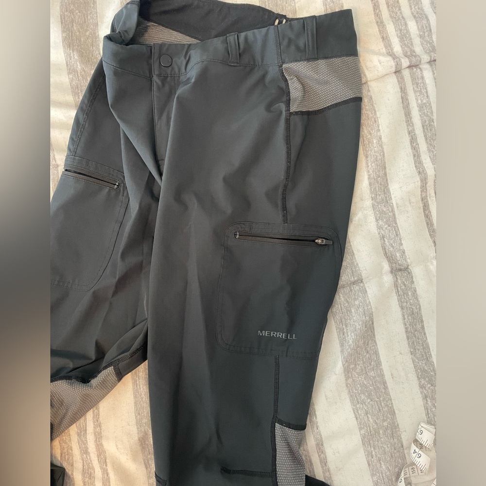 Ladies 6 Merrell vented skinny hiking/technical pants